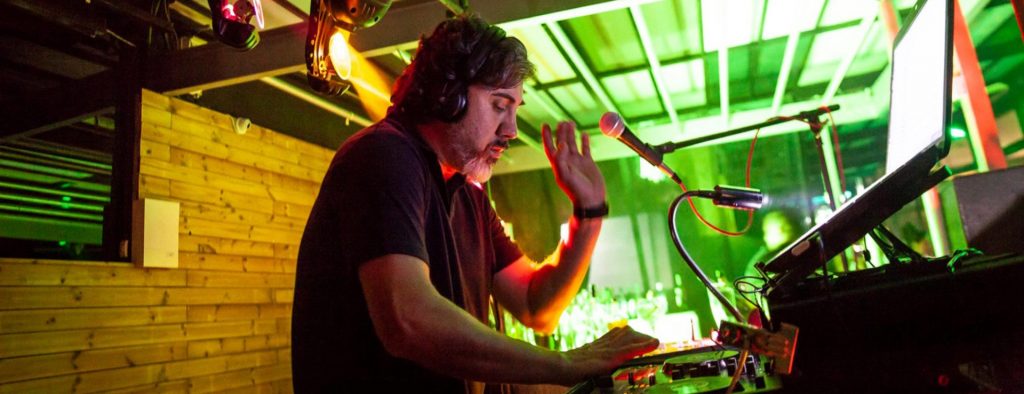 DJ Juan Cruz en evento de Vadefesta